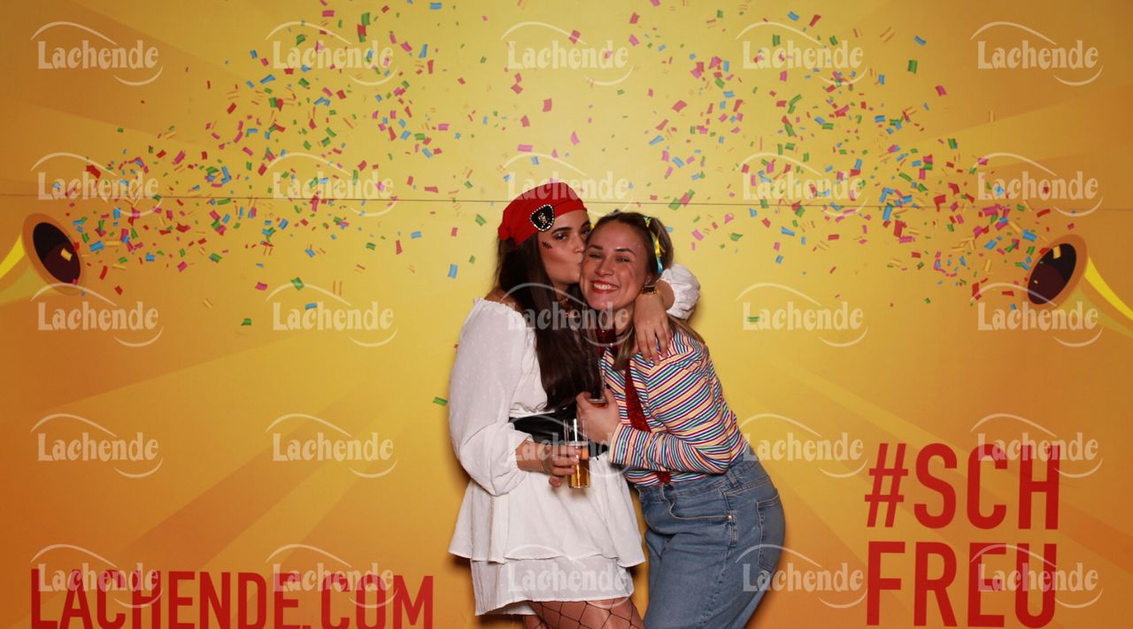 Lachende Kölnarena 11.02.24 20:19 Uhr - 0533