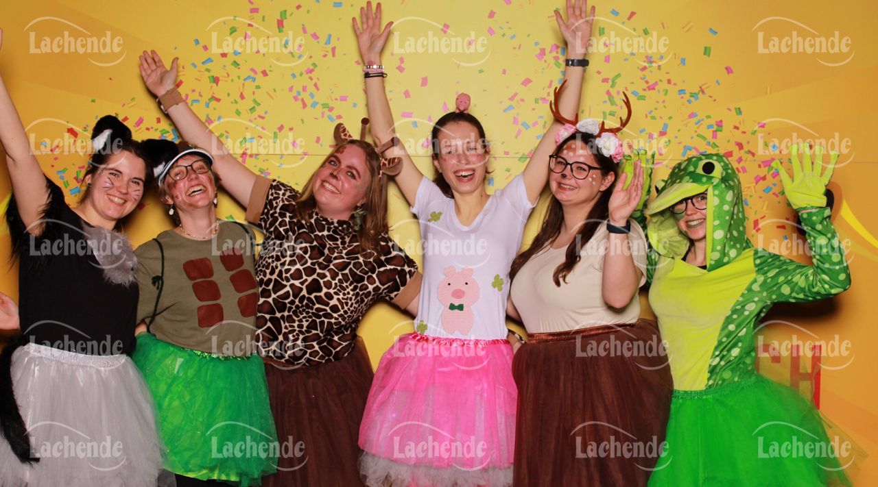 Lachende Kölnarena 11.02.24 19:44 Uhr - 0453