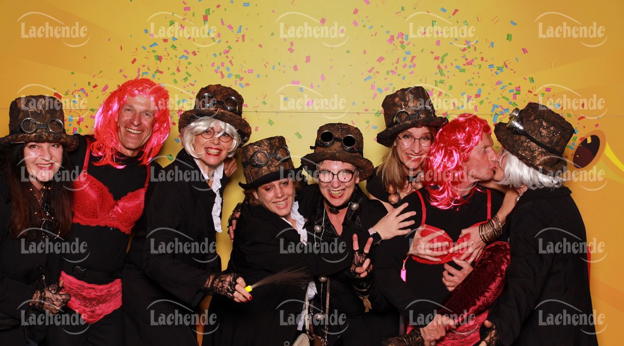 Lachende Kölnarena 09.02.24 21:19 Uhr - 0417