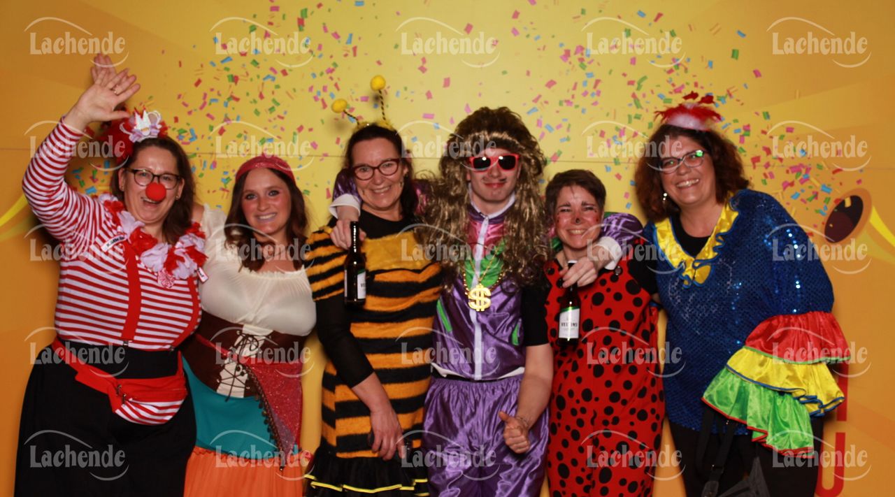 Lachende 08.02.24 20:06 Uhr - 0411