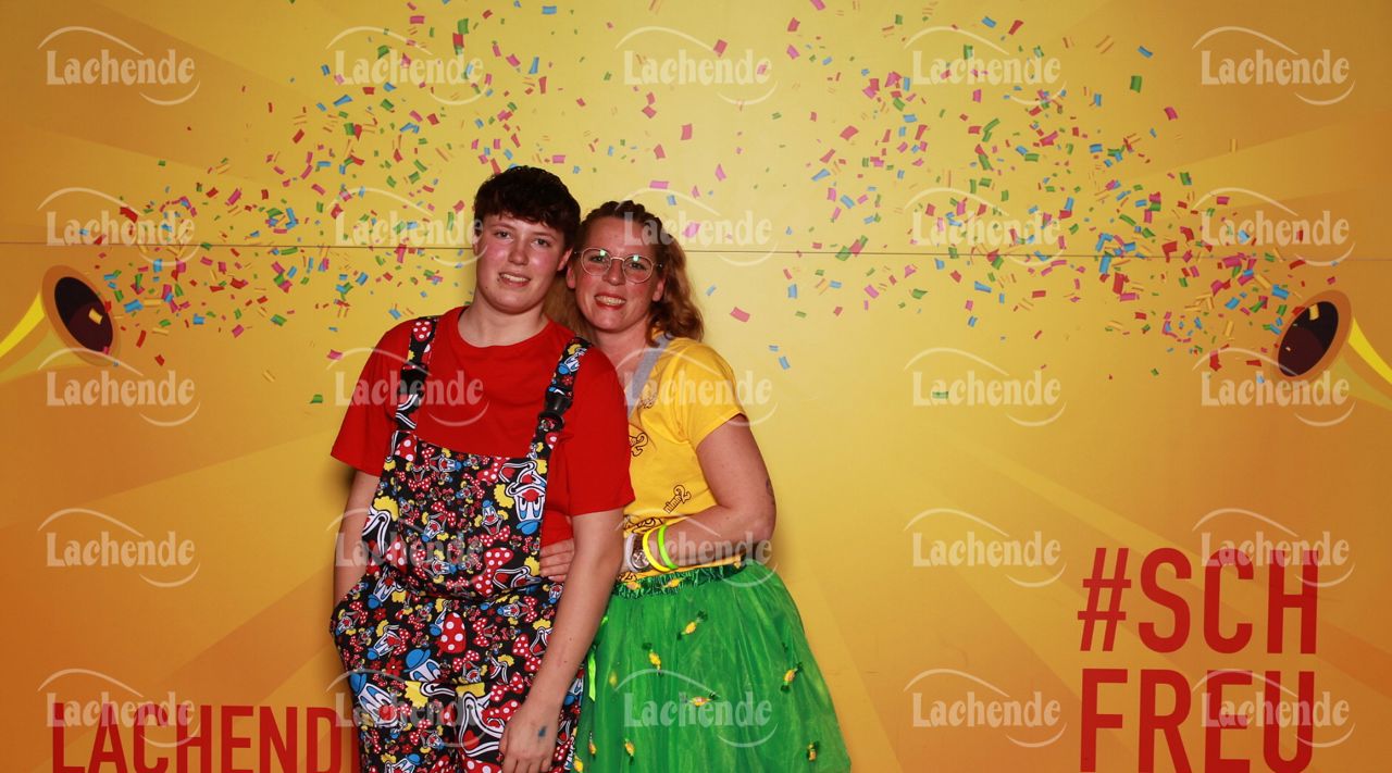 Lachende Kölnarena 09.02.24 19:02 Uhr - 0118