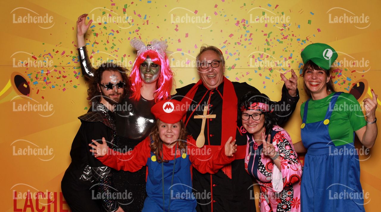 Lachende Kölnarena 10.02.24 22:18 Uhr - 0535