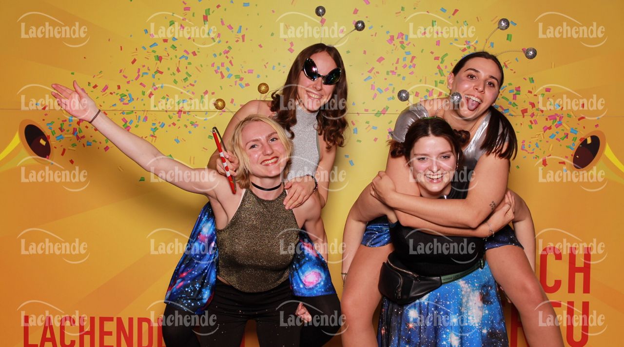 Lachende Kölnarena 09.02.24 19:52 Uhr - 0239