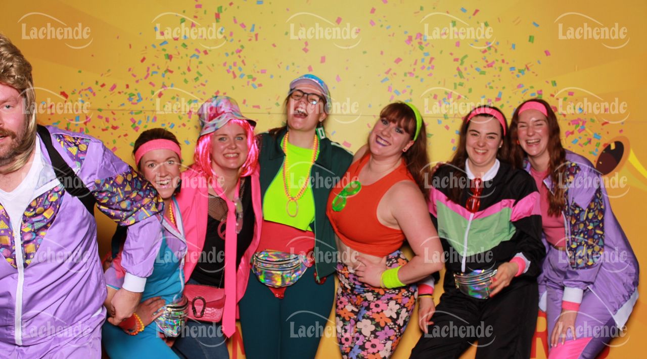 Lachende 08.02.24 20:23 Uhr - 0455