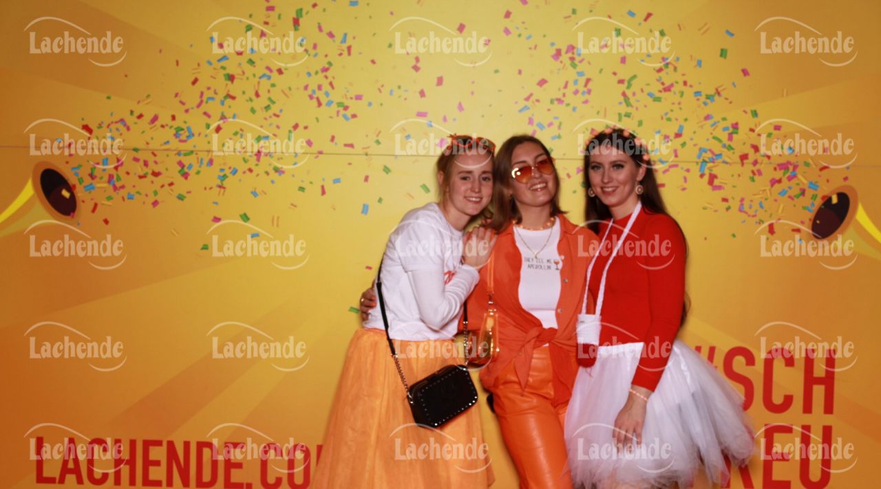 Lachende 08.02.24 19:19 Uhr - 0312