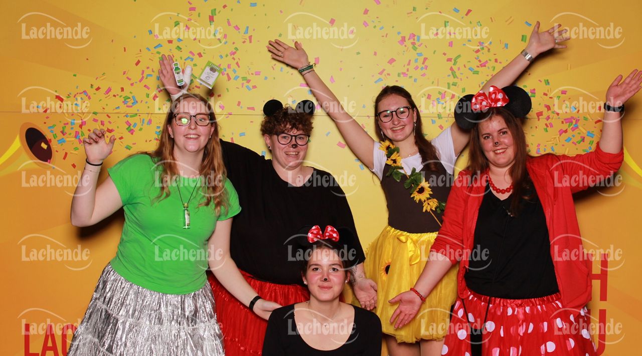 Lachende Kölnarena 09.02.24 21:01 Uhr - 0365