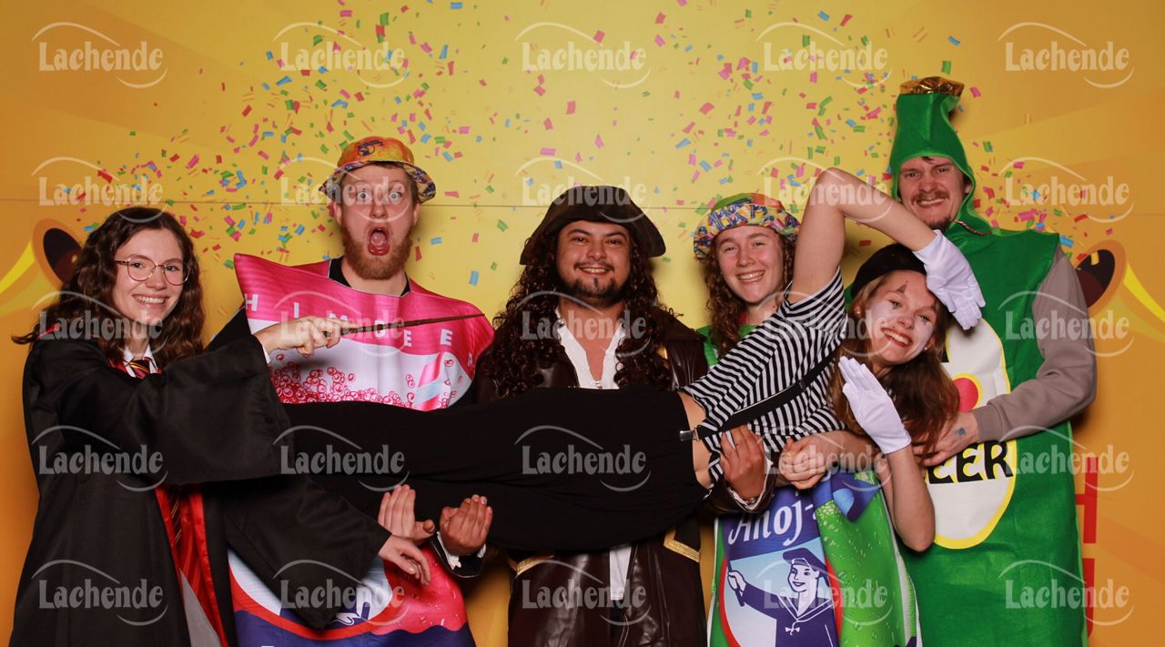 Lachende Kölnarena 10.02.24 20:02 Uhr - 0255