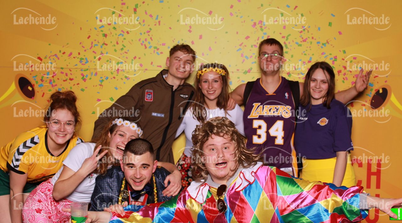 Lachende 08.02.24 20:58 Uhr - 0521