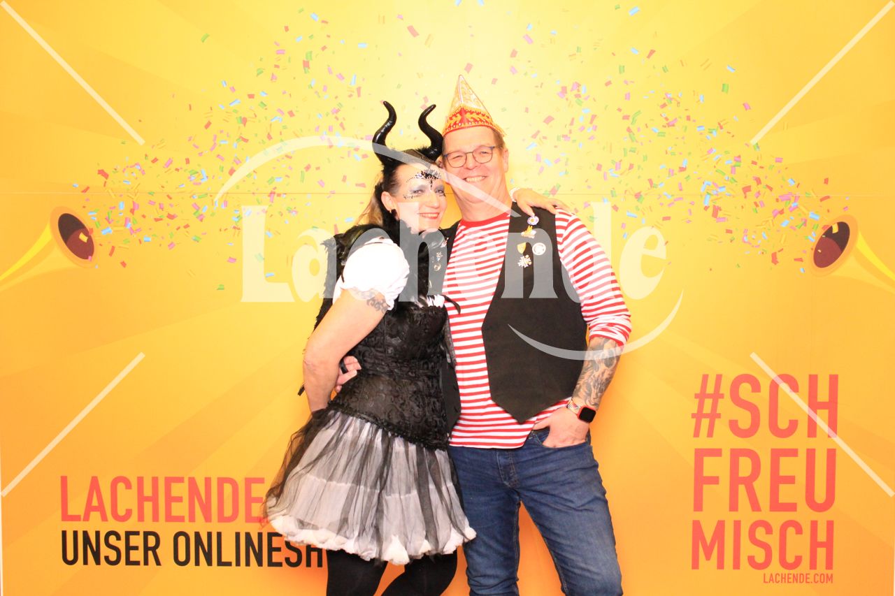 Lachende Kölnarena 13.02.2026 23:12 Uhr - 0540