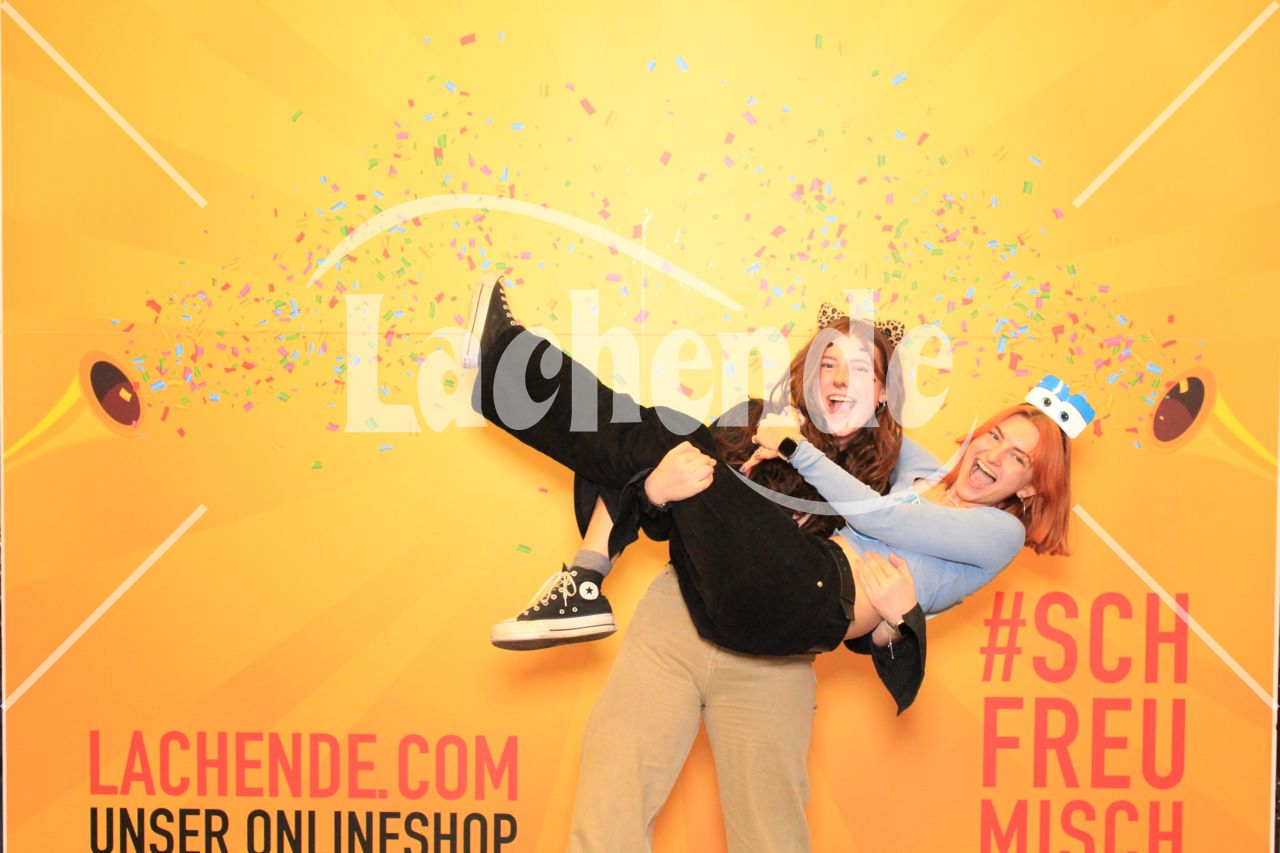 Lachende Kölnarena 17.01.2026 22:01 Uhr - 0242