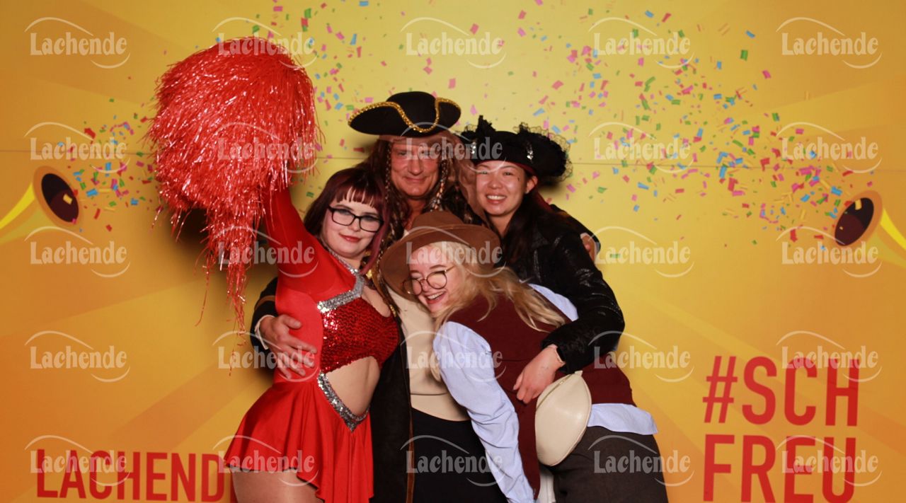 Lachende 08.02.24 21:14 Uhr - 0537