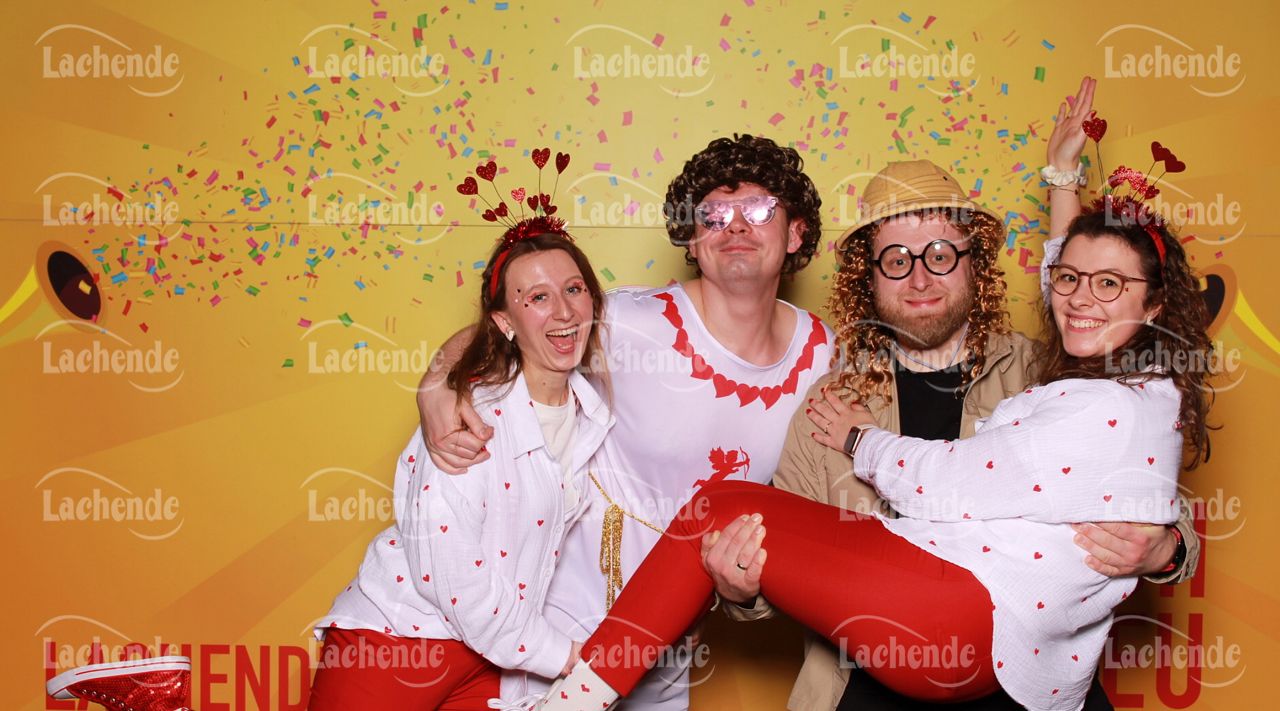 Lachende Kölnarena 10.02.24 22:09 Uhr - 0516