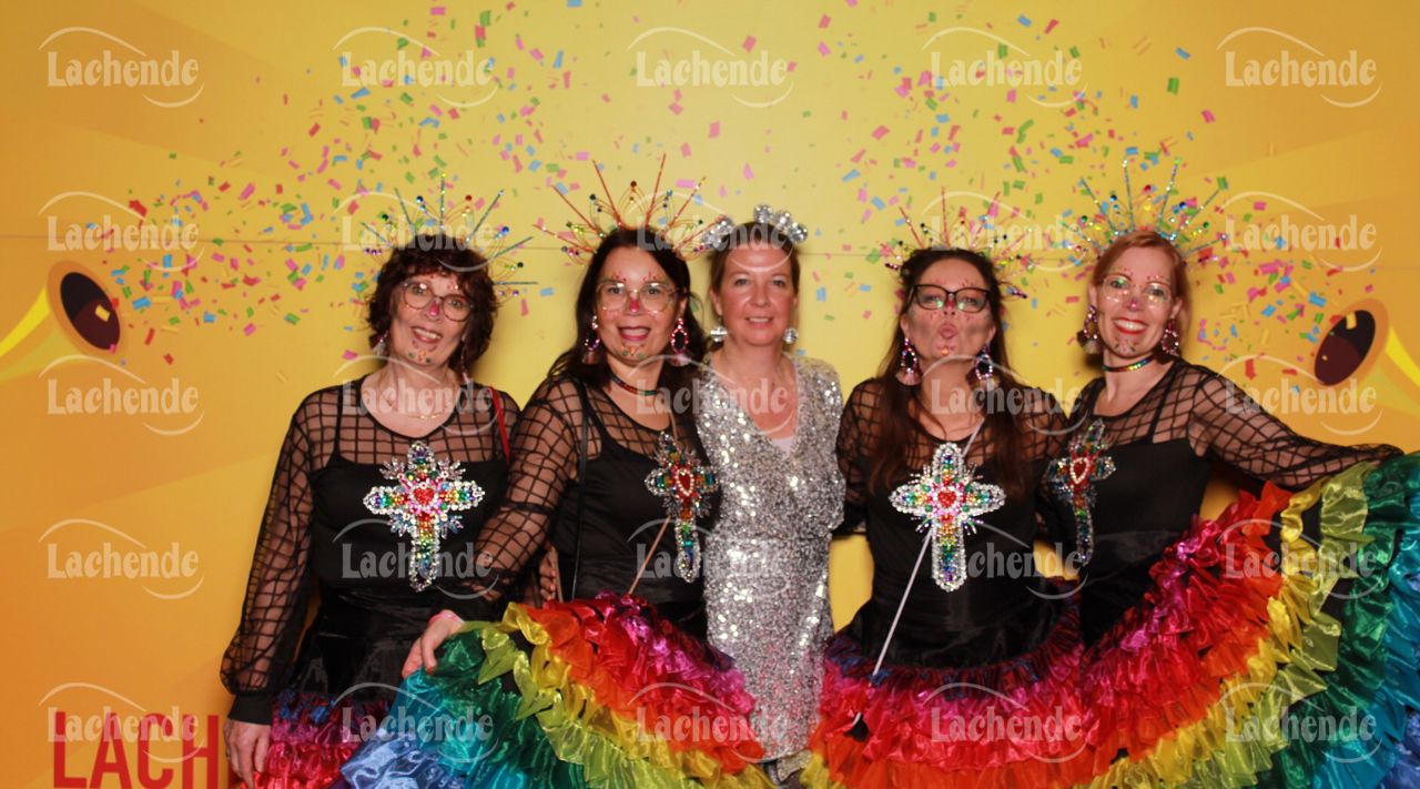 Lachende 08.02.24 17:44 Uhr - 0117