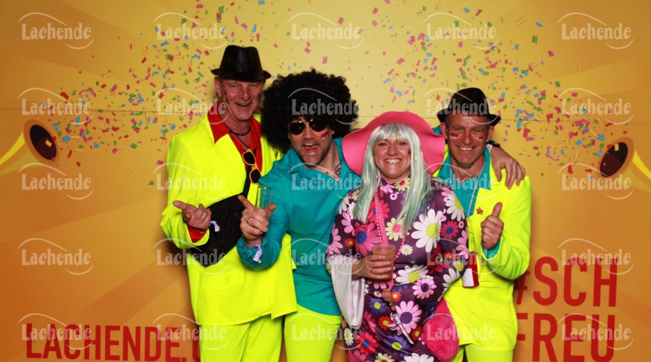 Lachende 08.02.24 19:19 Uhr - 0313