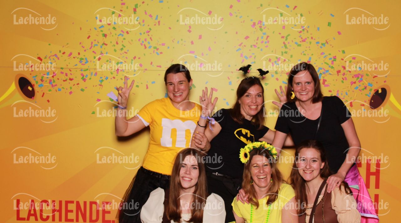 Lachende 08.02.24 21:46 Uhr - 0596