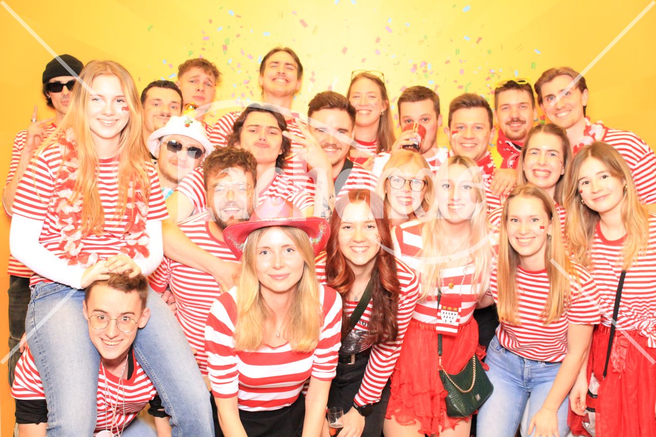 Lachende Kölnarena 14.02.2026 22:36 Uhr - 0558